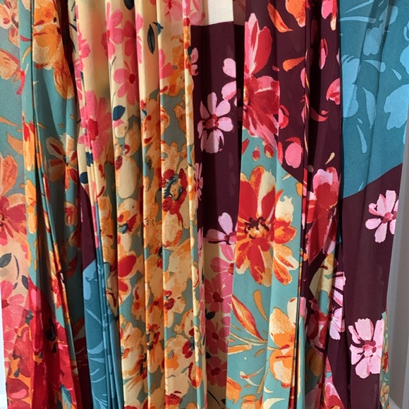 NWT VICI DRESS FORUM Patchwork Pleated Halter Mini Boho Dress S - Picture 4 of 12